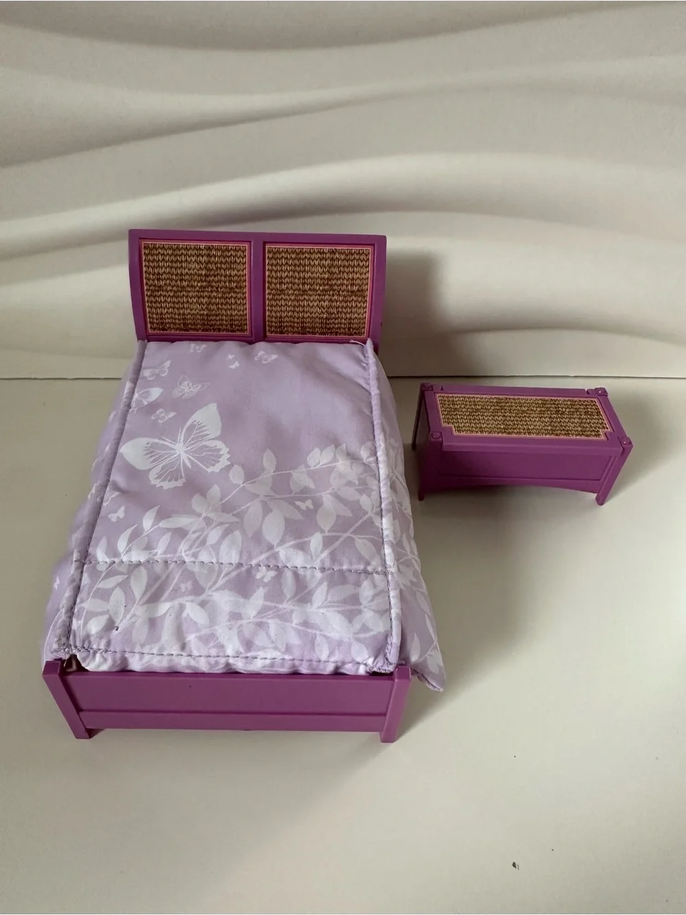 Fisher-Price Loving Family Purple Bed Blanket Chest Bedroom Furniture Dollhouse